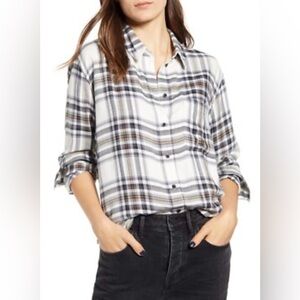 Treasure & Bond Boyfriend Button-up, size M.  Excellent pre-owned condition!